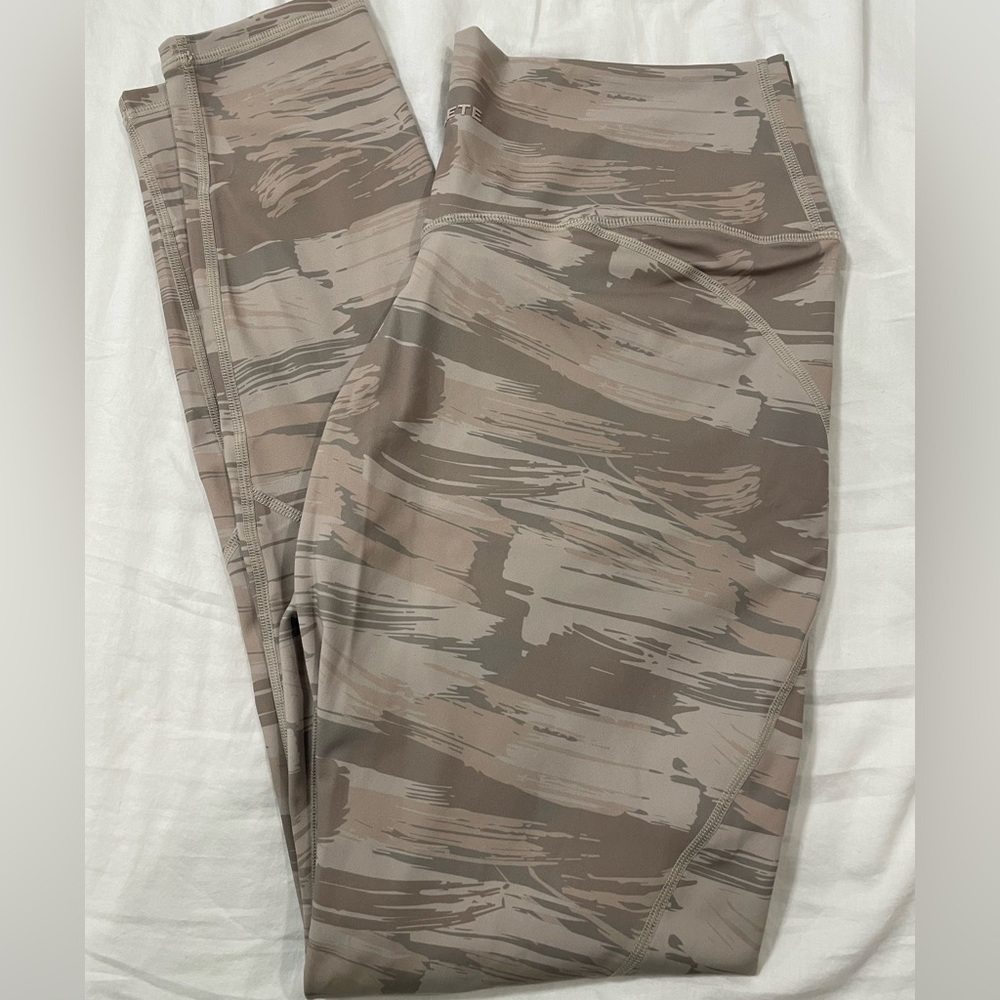 Alphalete Surface Power Legging